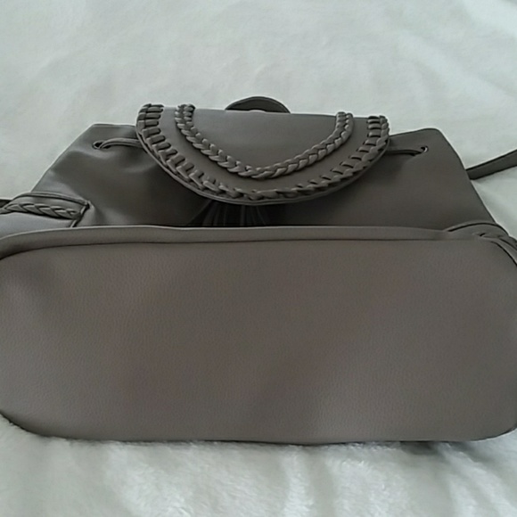 Lionel taupe color backpack - Picture 7 of 8